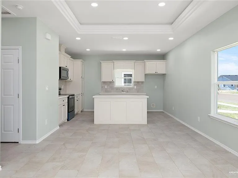 222 W Mahl St #1 — Photo 3