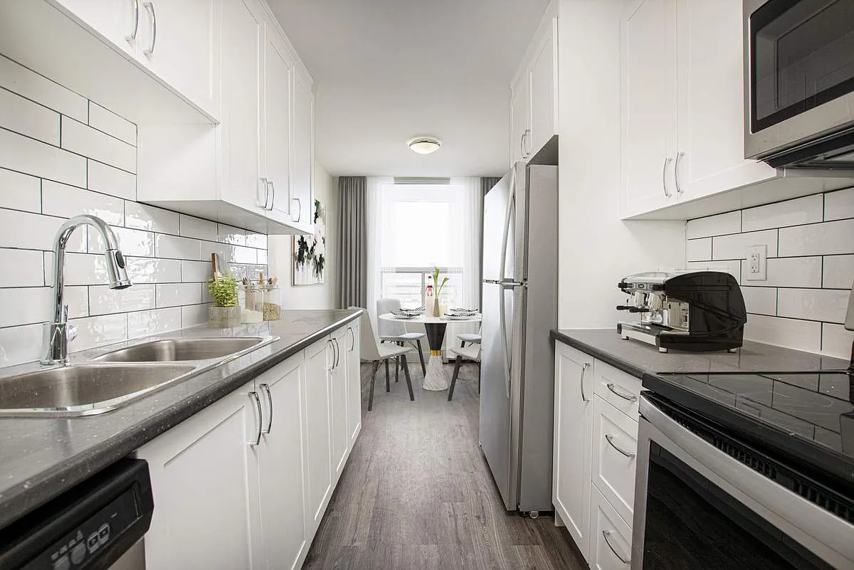 301 Traynor Ave. / 551 — Photo 1