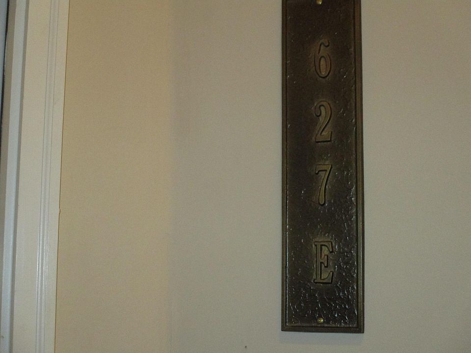1st image of 627 High St