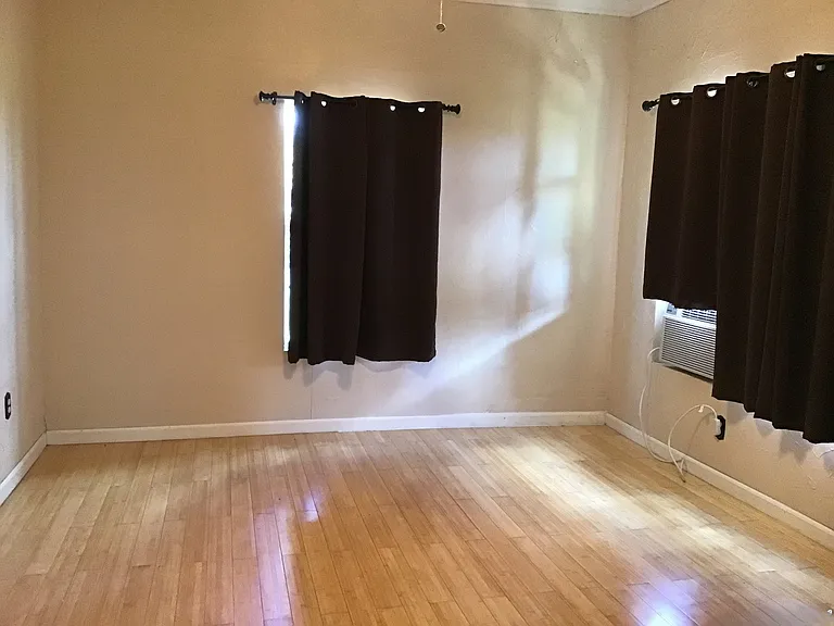 8215 E Loop 1604 S — Photo 2