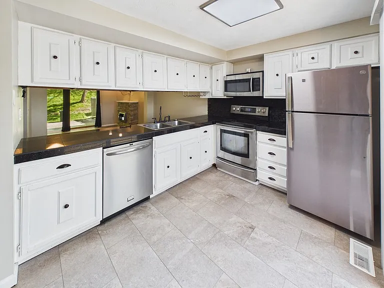 105 Northwood Dr — Photo 11