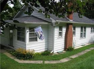 138 Strawberry Rd, Saint Albans, WV 25177