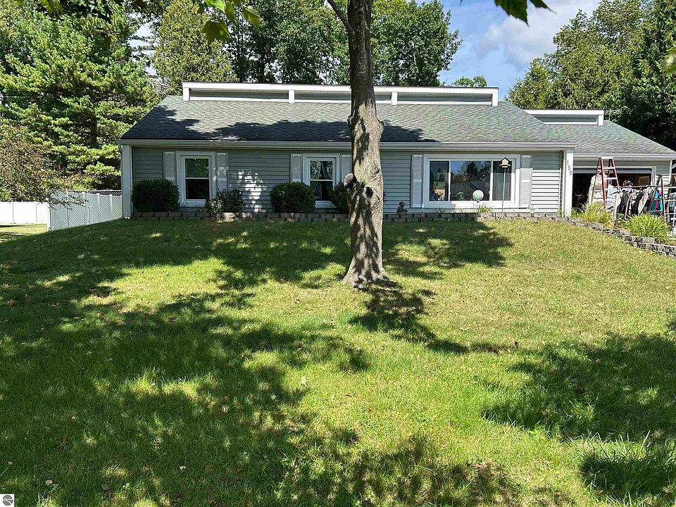 1st image of 150 Roberta Dr