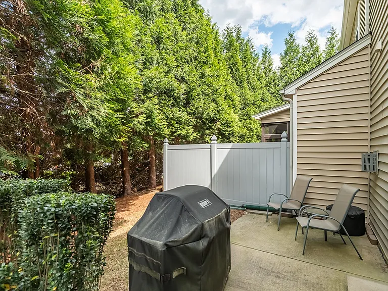 2825 Casona Way — Photo 25