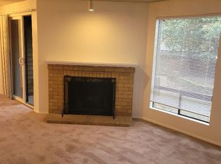 110 SW 116th St #A-12, Seattle, WA 98146