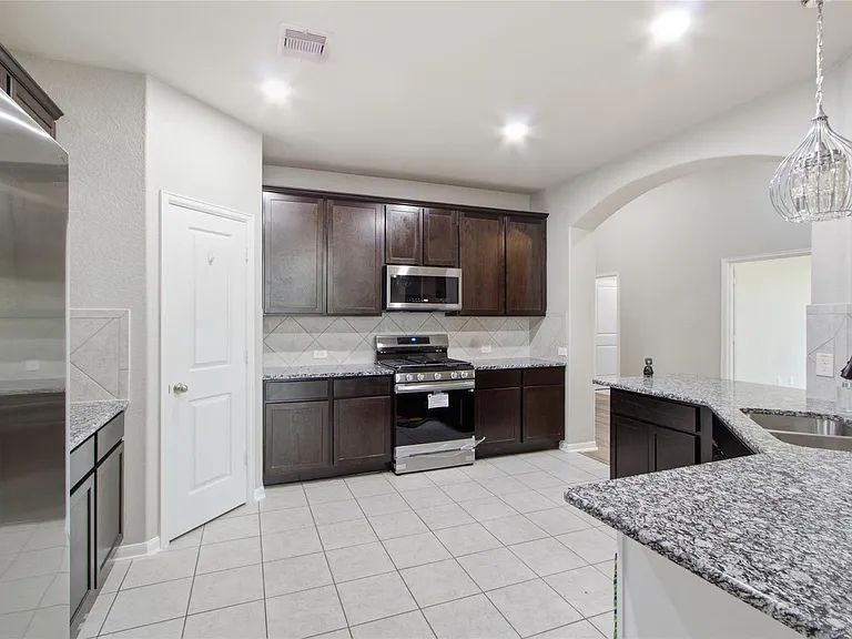 10406 Sill Prairie Dr — Photo 17