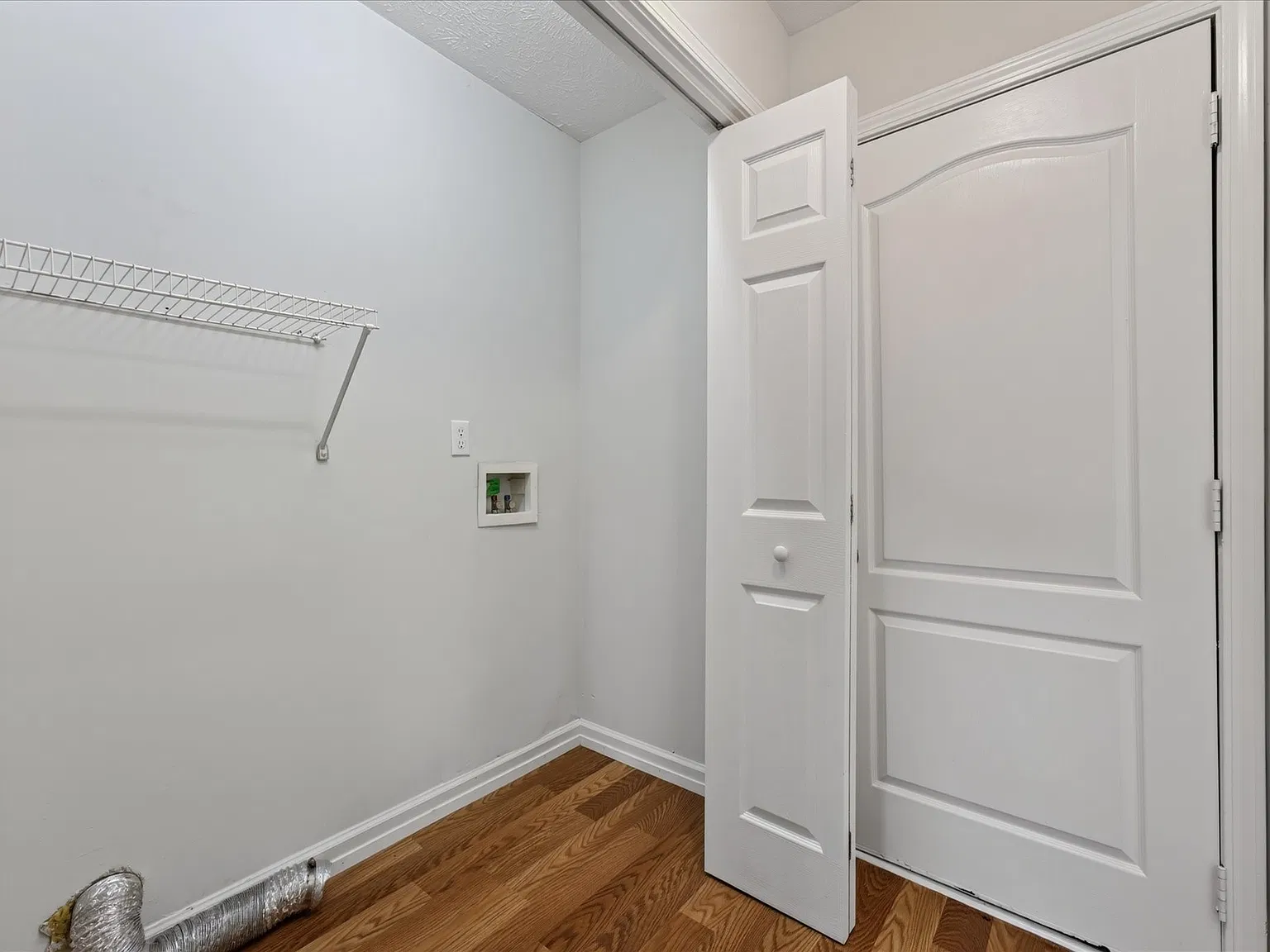 3 bed, 2.5 bath, 1877 sqft, $2,000 — Photo 4