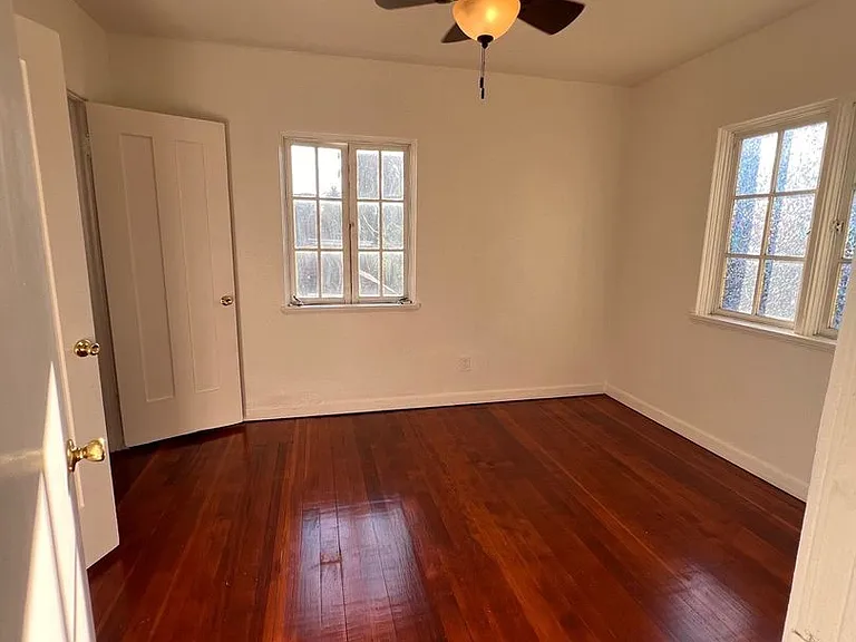 553 Cedar Ave — Photo 11