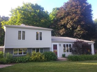 23 Wells Dr, Farmington, CT 06032