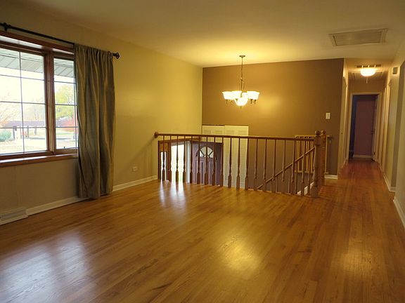 5th image of 309 N Williams Dr