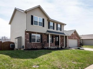 921 Silverlink Dr, O Fallon, IL 62269