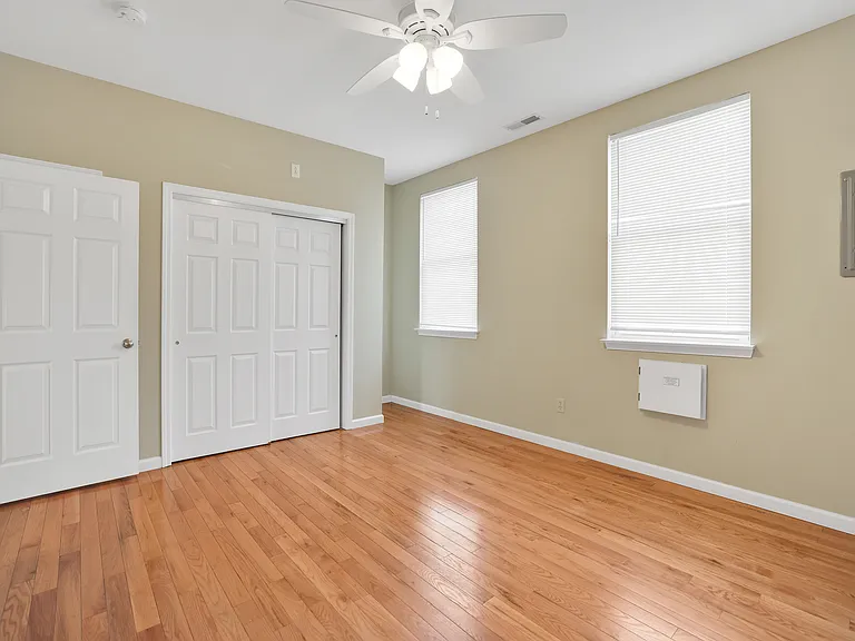 5200-5208 Wilson Ave #5206 — Photo 6