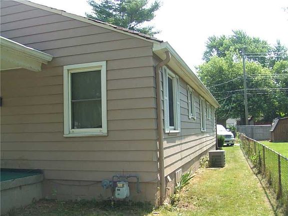 4th image of 1829 N Alton Ave