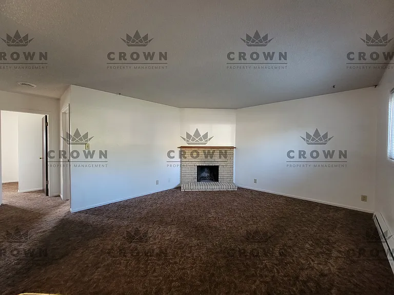 301 Western Hills Blvd #D — Photo 2