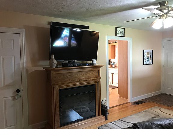 5th image of 3820 Dunn Ave