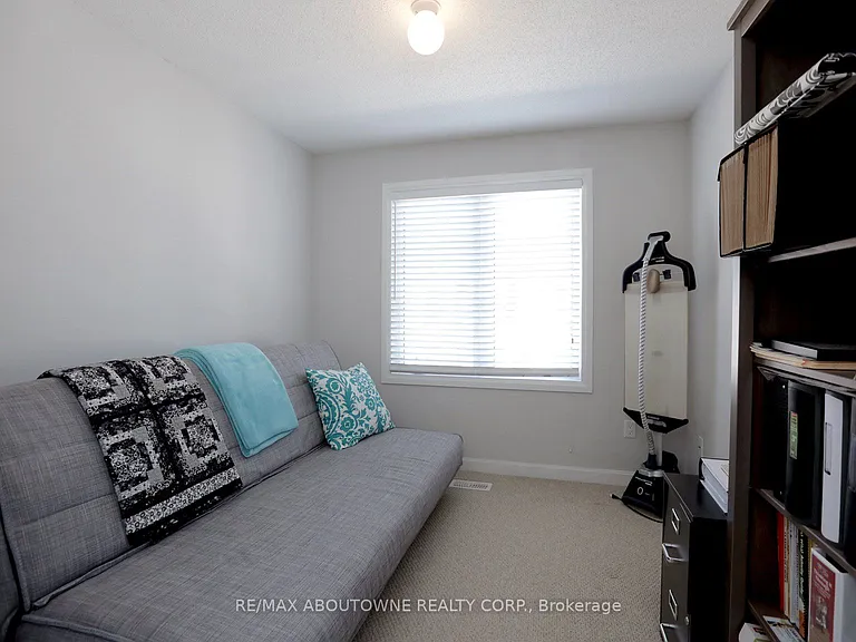 165 Hampshire Way #126 — Photo 16