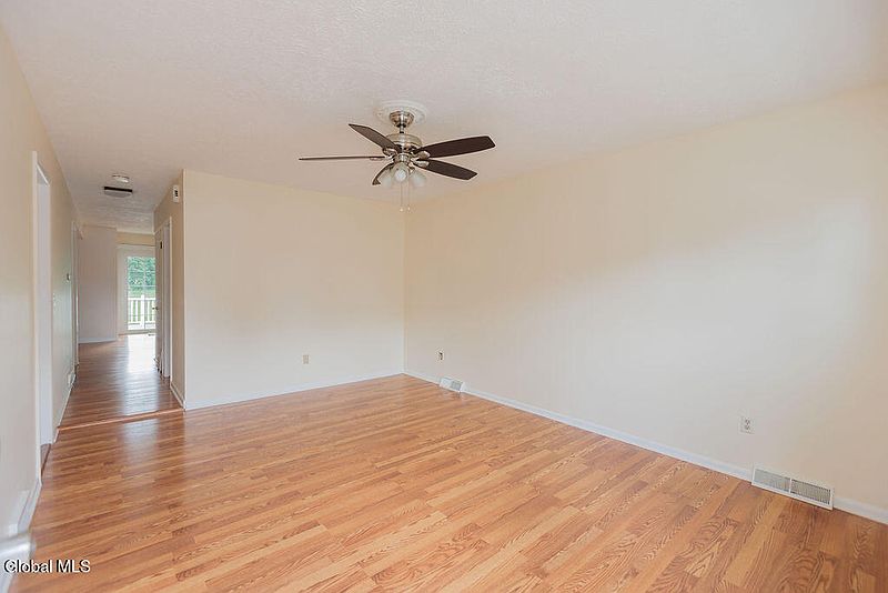 3rd image of 1844 Fiero Avenue