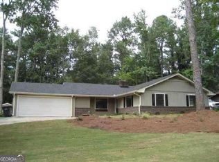 1398 Fairfield Dr SW, Lilburn, GA 30047