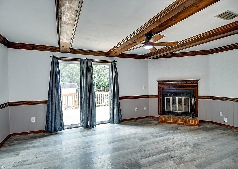 1st image of 300 San Roman Dr