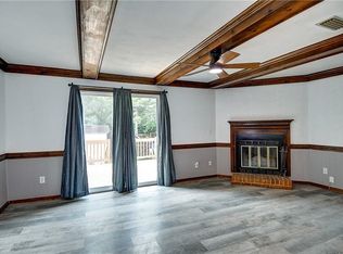 300 San Roman Dr, Chesapeake, VA 23322
