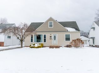 757 Pendley Rd, Willowick, OH 44095