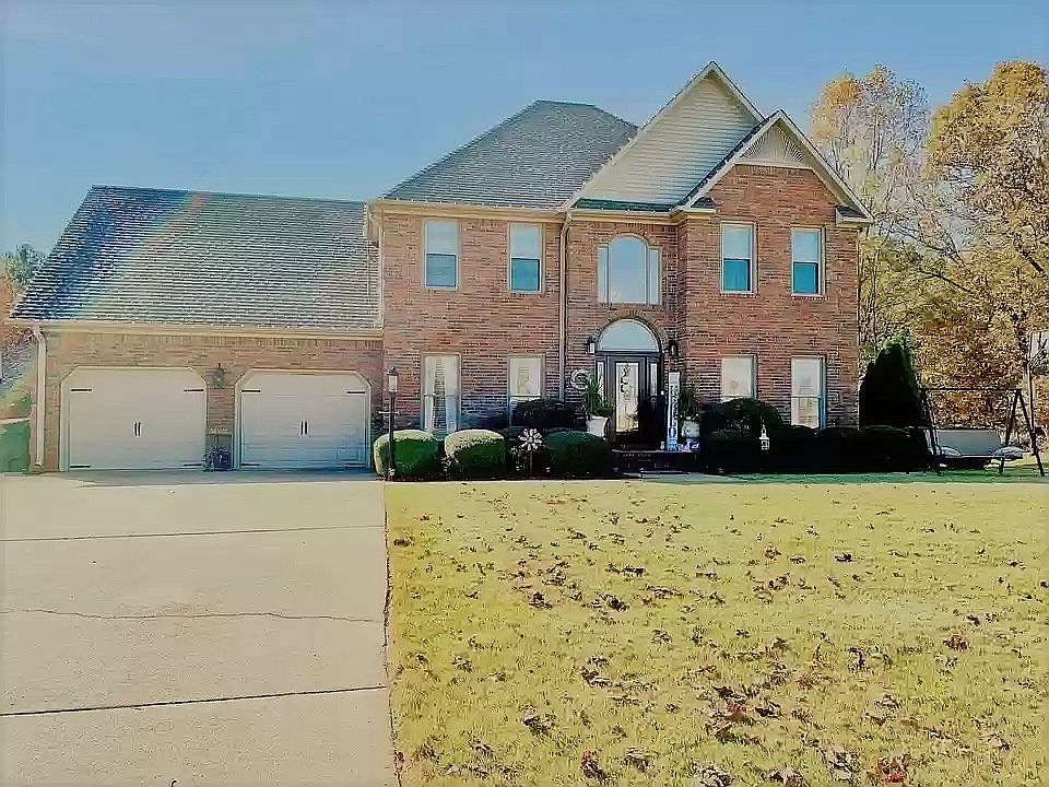 1st image of 143 Kensington Dr
