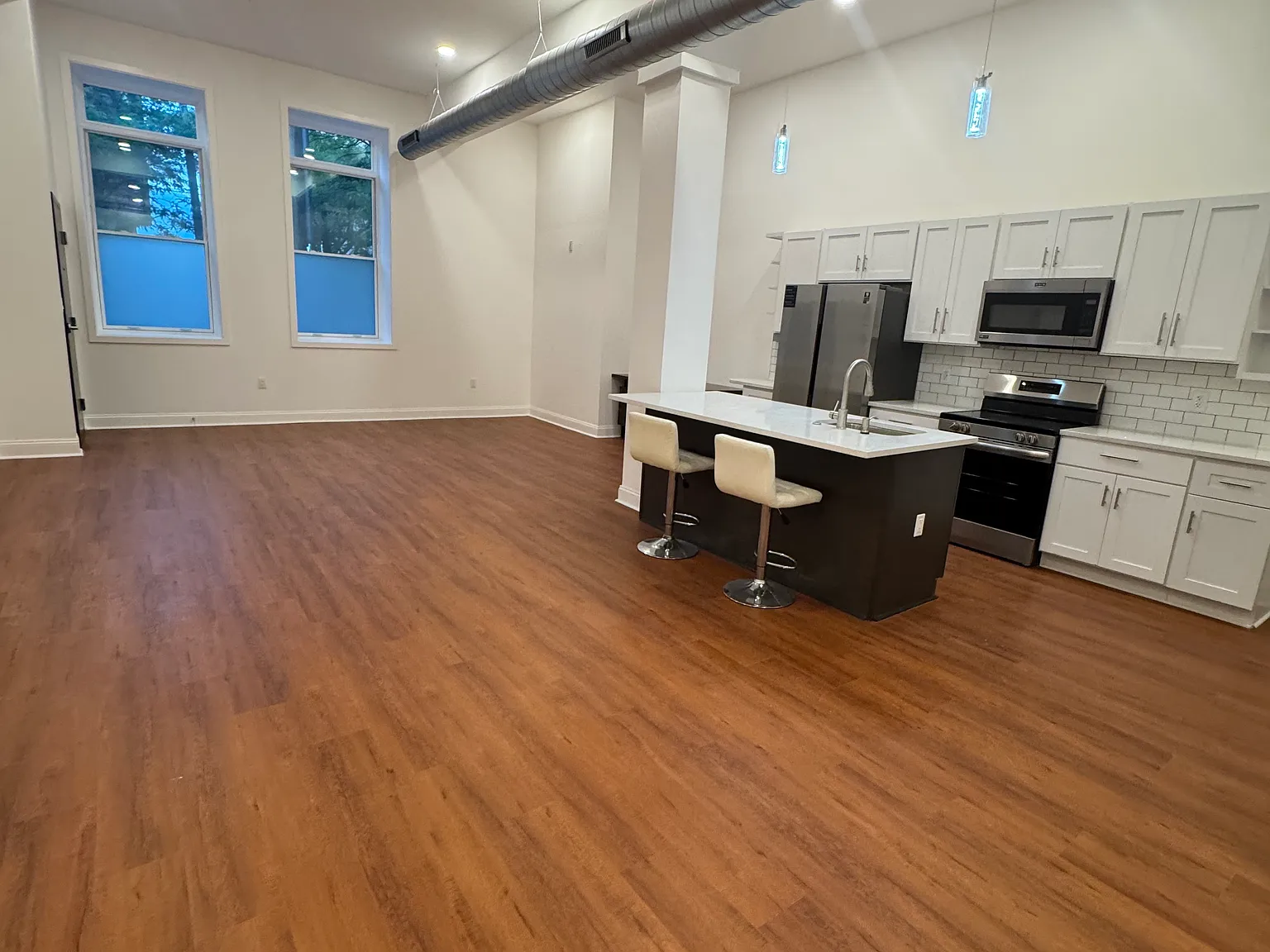 3 bed, 1800 sqft, $4,400 — Photo 4