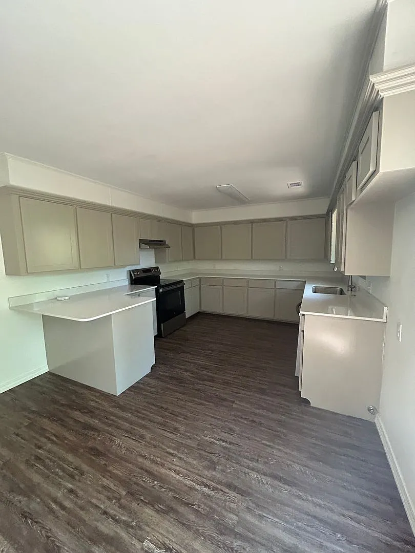 3120 SR 27 — Photo 4