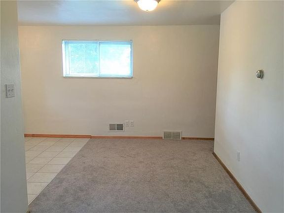 4th image of 416 College Park Dr