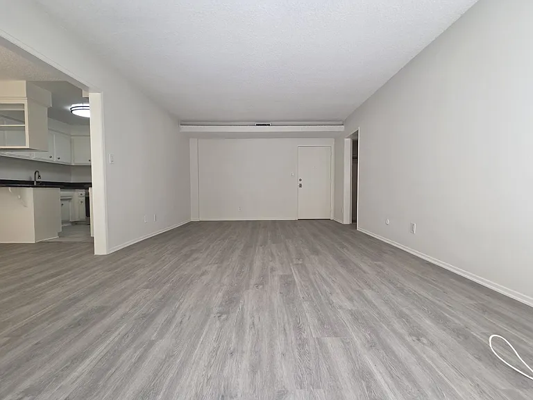 1210 N Flores St #4 — Photo 9
