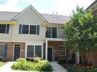 1082 Shiawassee Cir, Howell, MI 48843