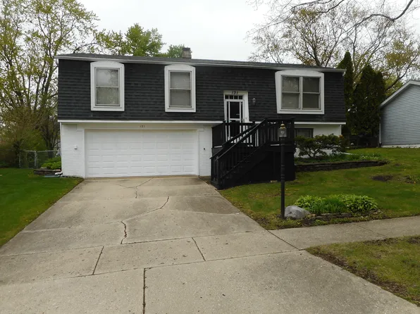 131 Dato Dr, Streamwood, IL 60107