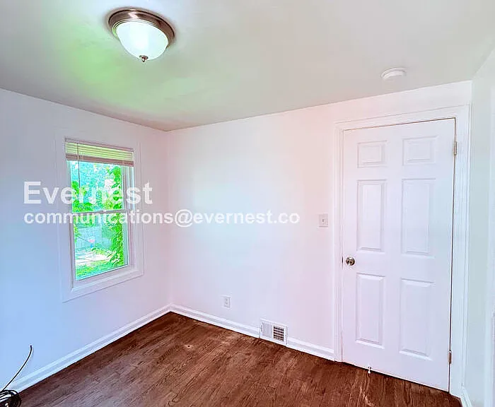 16834 Fairfield St — Photo 18