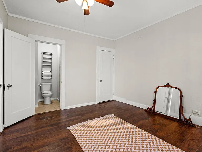 1310 W Morton St — Photo 31