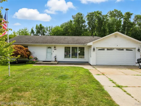 4125 Fenmore Ave, Waterford, MI 48328