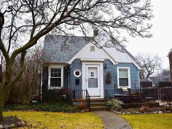 2nd image of 1419 Ferris Ave