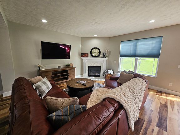 5th image of 1144 Walden Ct