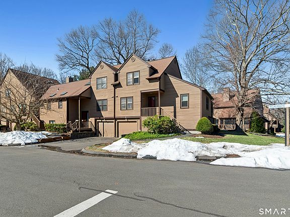 3rd image of 4 Rolling Ridge Road #4