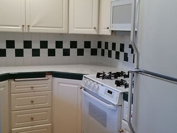 5th image of 1405 Alder St SE