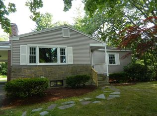 30 Glendale Rd, Amherst, MA 01002