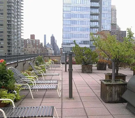 Rented by Peter Ashe | media 8