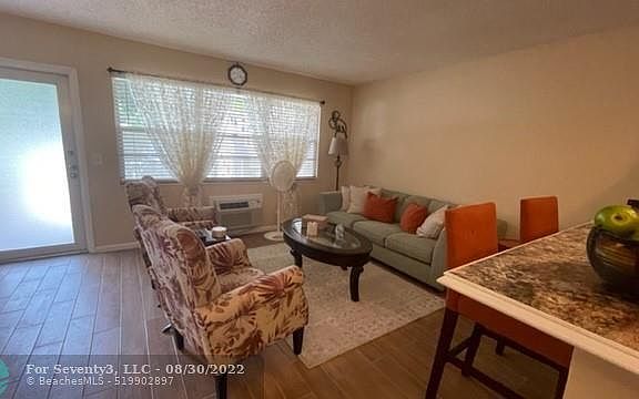 4th image of 23 Ventnor #B