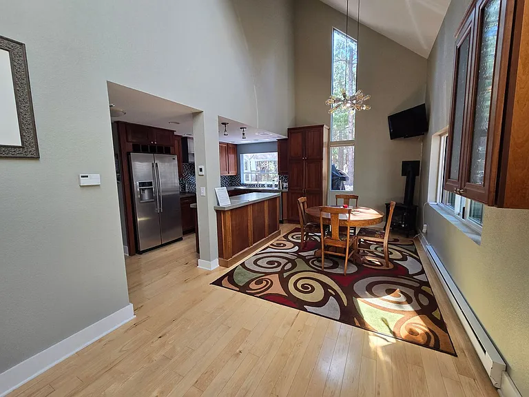 2792 Lee Hill Dr — Photo 14