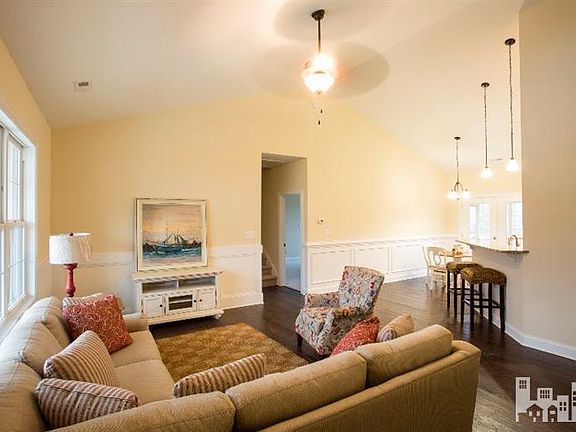 5th image of 412 Tasha Terrace