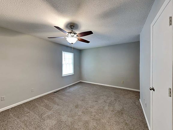 4th image of 226 Hughey Dr #226