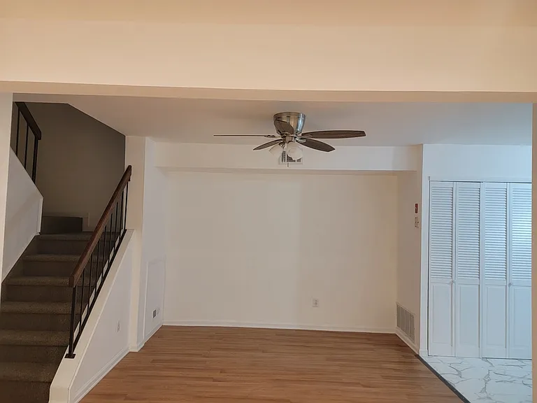 284 Storm Dr #285 — Photo 4