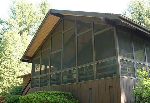 Screened-in porch