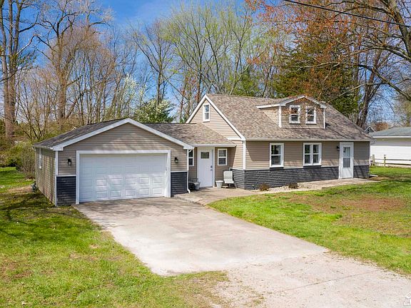 7143 Maplewood Dr, Temperance, MI 48182 | Zillow