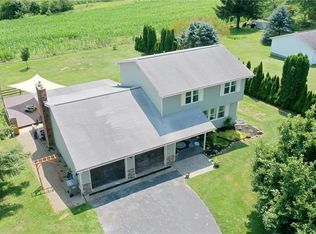 1044 Mercer Rd, Beaver Falls, PA 15010