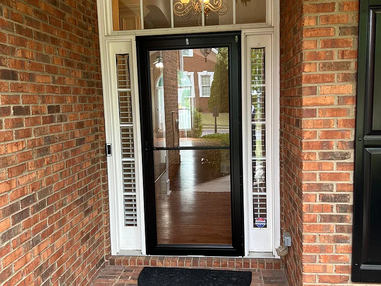 5240 Villa Lake Ct — Photo 2